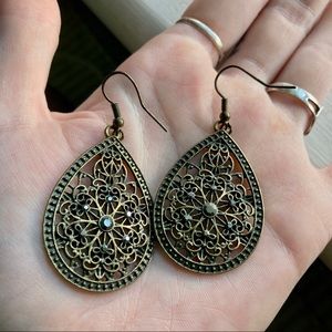 Earrings 🖤 MOVING SALE MUST GO!